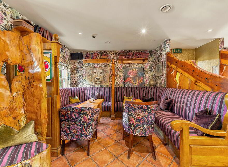 The Thatch, Traditional Bar & Restaurant, Killenard, R32NNP8