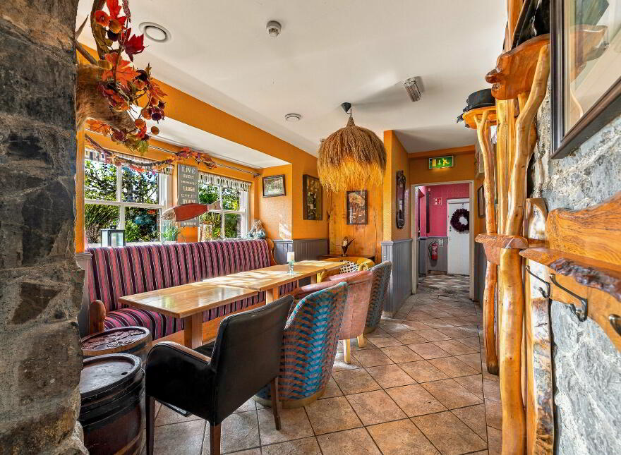 The Thatch, Traditional Bar & Restaurant, Killenard, R32NNP8