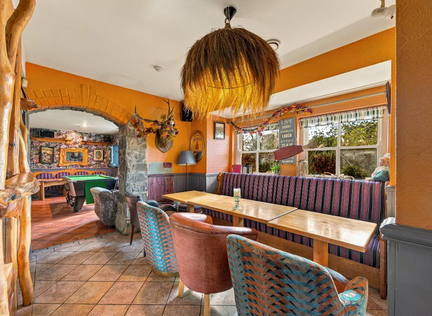 The Thatch, Traditional Bar & Restaurant, Killenard, R32NNP8