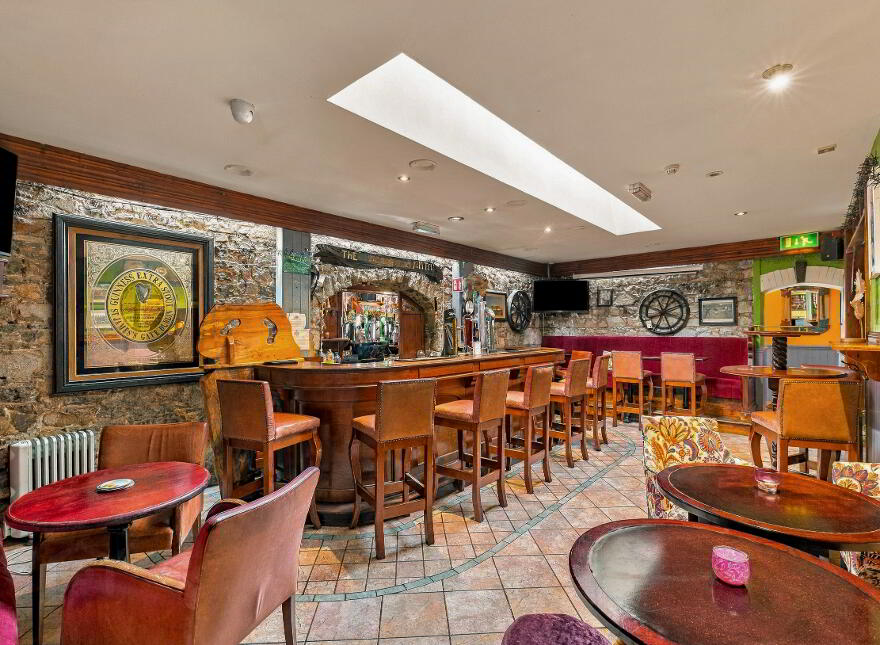 The Thatch, Traditional Bar & Restaurant, Killenard, R32NNP8