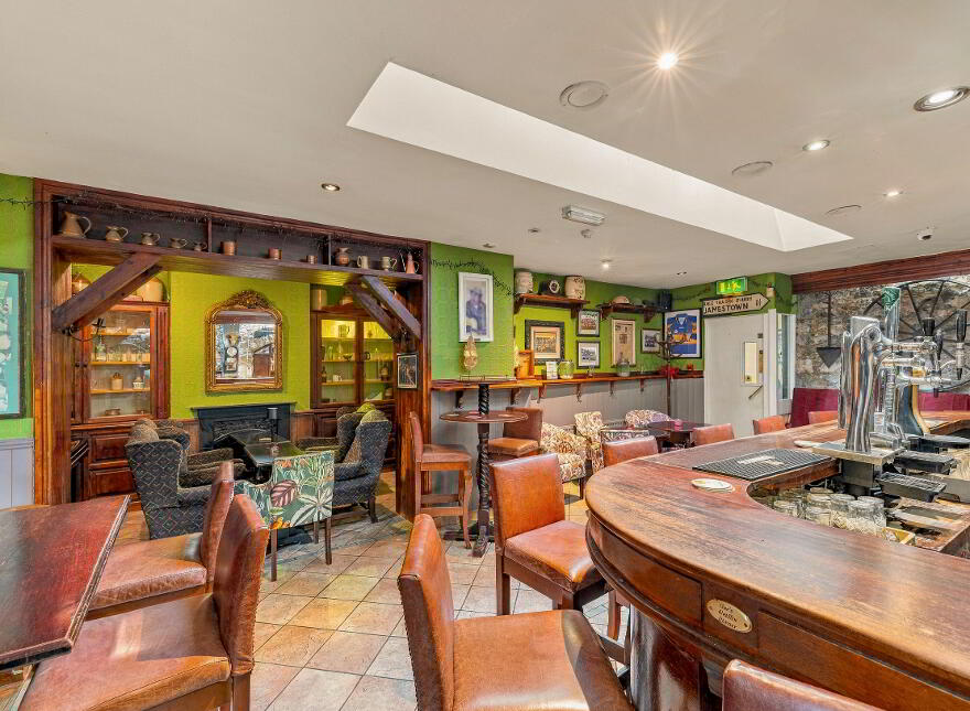 The Thatch, Traditional Bar & Restaurant, Killenard, R32NNP8