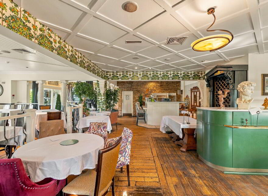 The Thatch, Traditional Bar & Restaurant, Killenard, R32NNP8