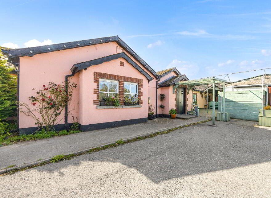 The Thatch, Traditional Bar & Restaurant, Killenard, R32NNP8