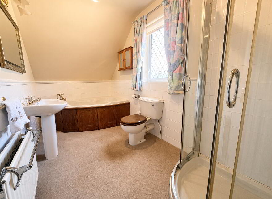 1 Cherry Valley, Enniskillen, BT74 6FG