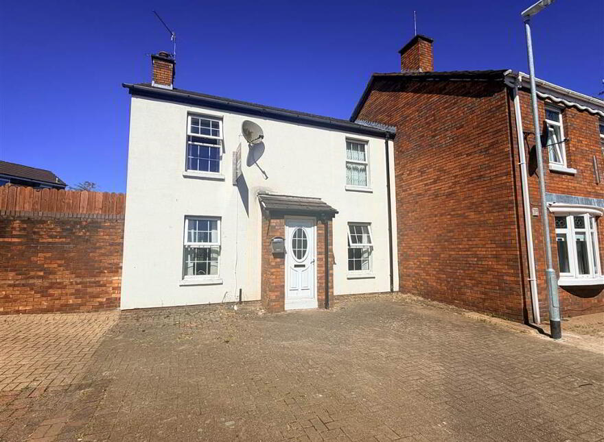 15 Lisvarna Heights, Belfast, BT12 4PN