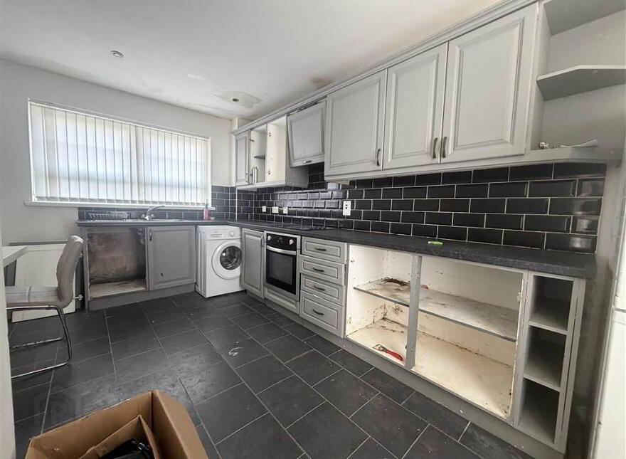 15 Lisvarna Heights, Belfast, BT12 4PN