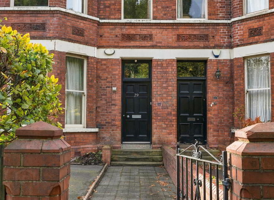 Southpark Villa, 29 Park Road, Belfast, BT7 2FX photo 3