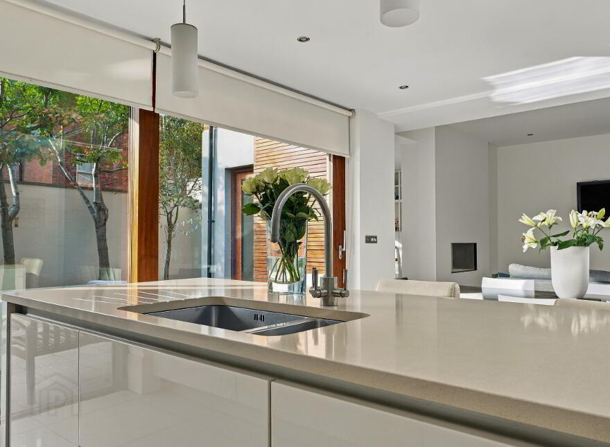 Southpark Villa, 29 Park Road, Belfast, BT7 2FX