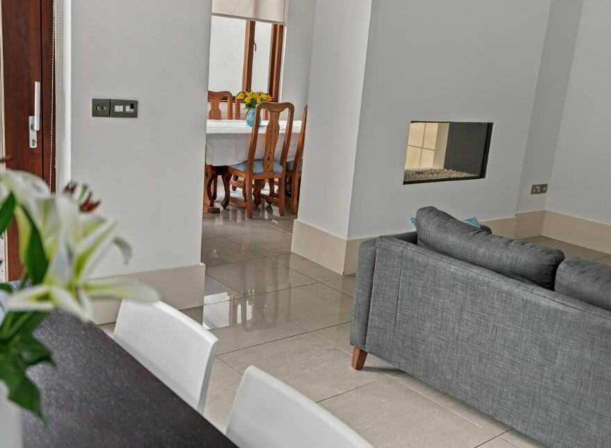 Southpark Villa, 29 Park Road, Belfast, BT7 2FX