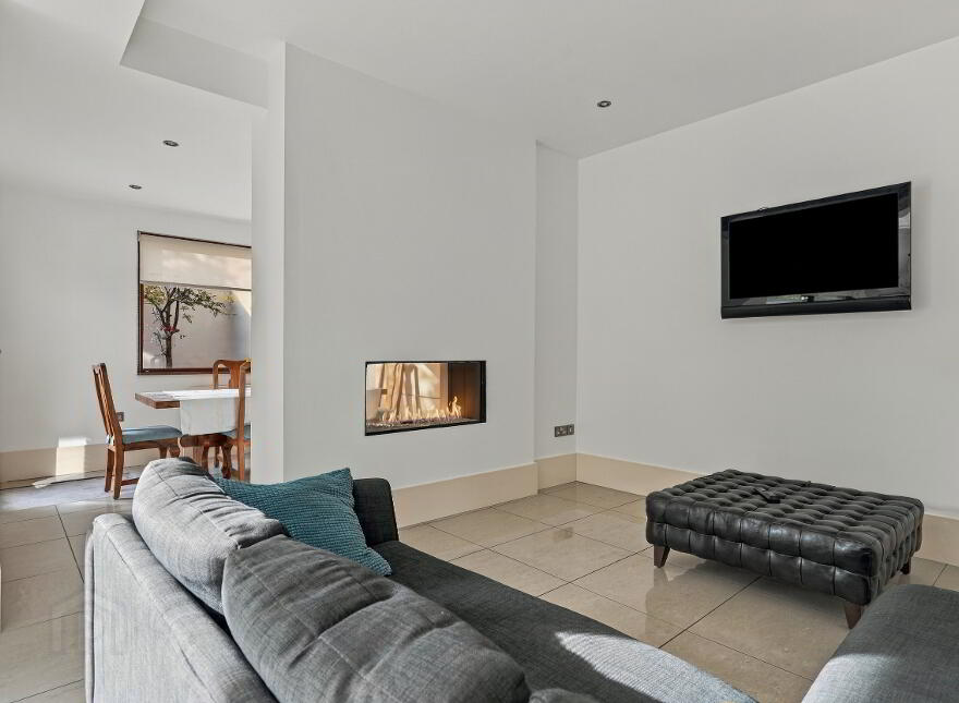 Southpark Villa, 29 Park Road, Belfast, BT7 2FX