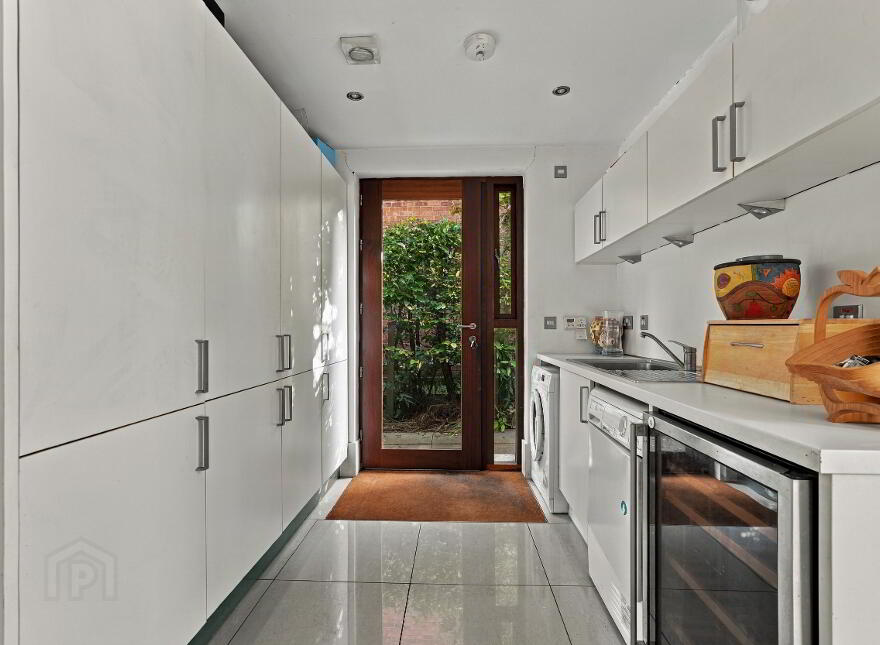 Southpark Villa, 29 Park Road, Belfast, BT7 2FX