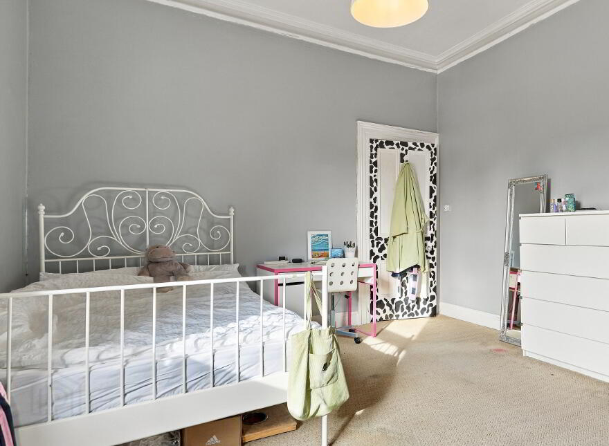 Southpark Villa, 29 Park Road, Belfast, BT7 2FX