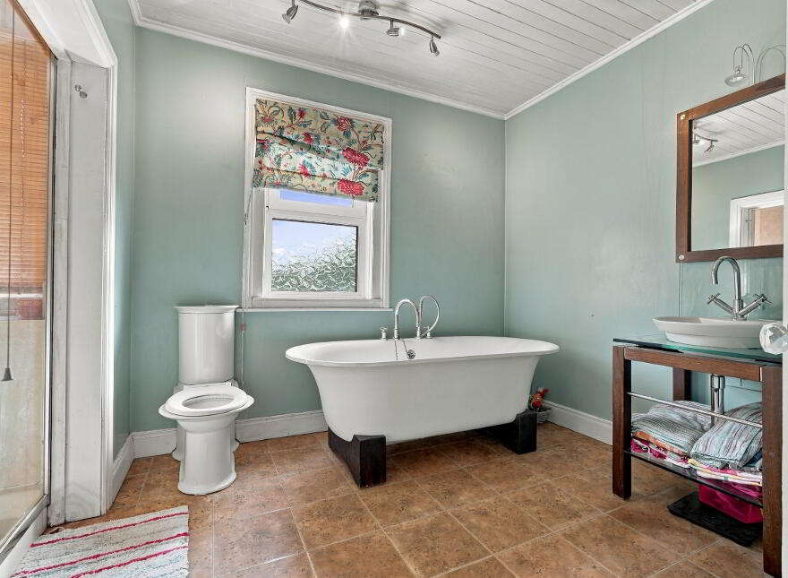 Southpark Villa, 29 Park Road, Belfast, BT7 2FX