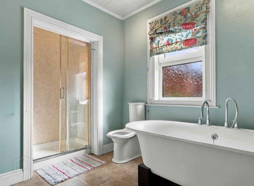 Southpark Villa, 29 Park Road, Belfast, BT7 2FX