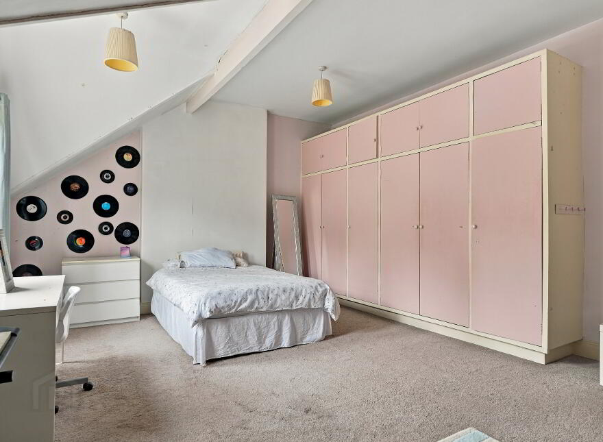 Southpark Villa, 29 Park Road, Belfast, BT7 2FX