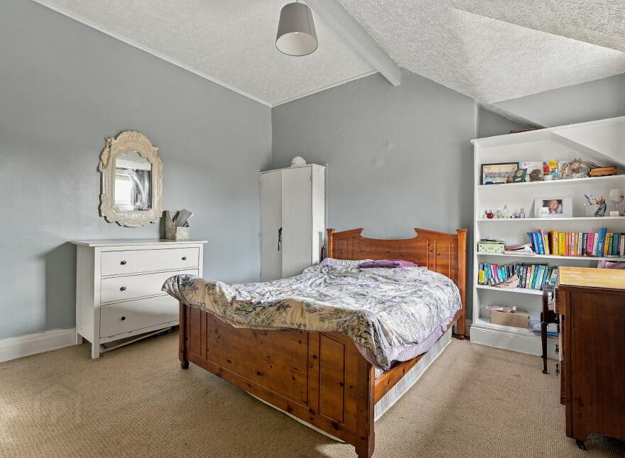 Southpark Villa, 29 Park Road, Belfast, BT7 2FX