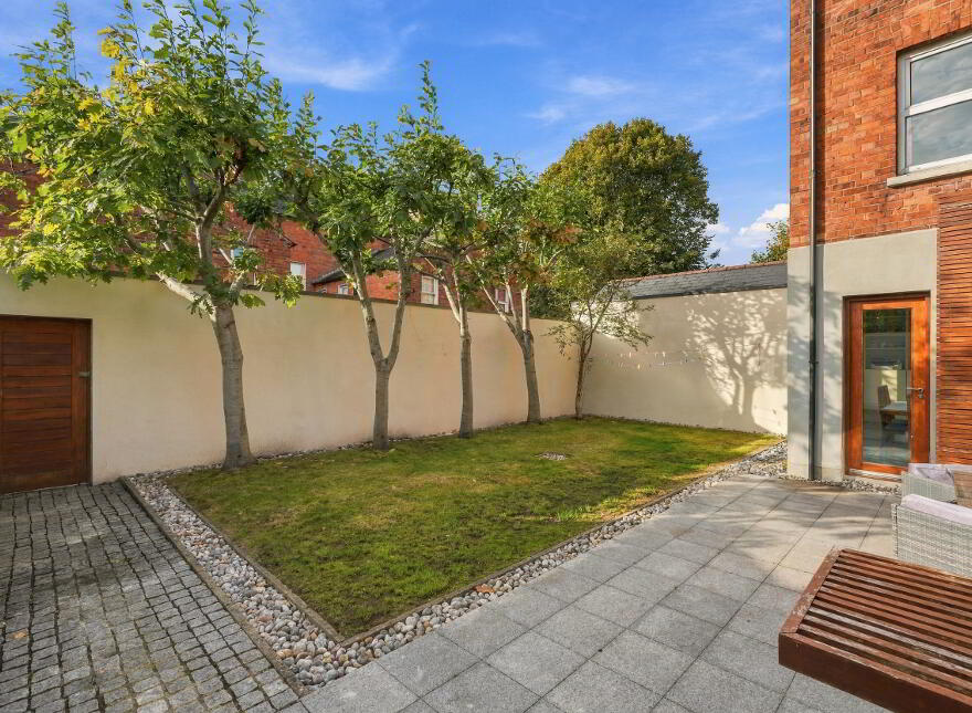 Southpark Villa, 29 Park Road, Belfast, BT7 2FX