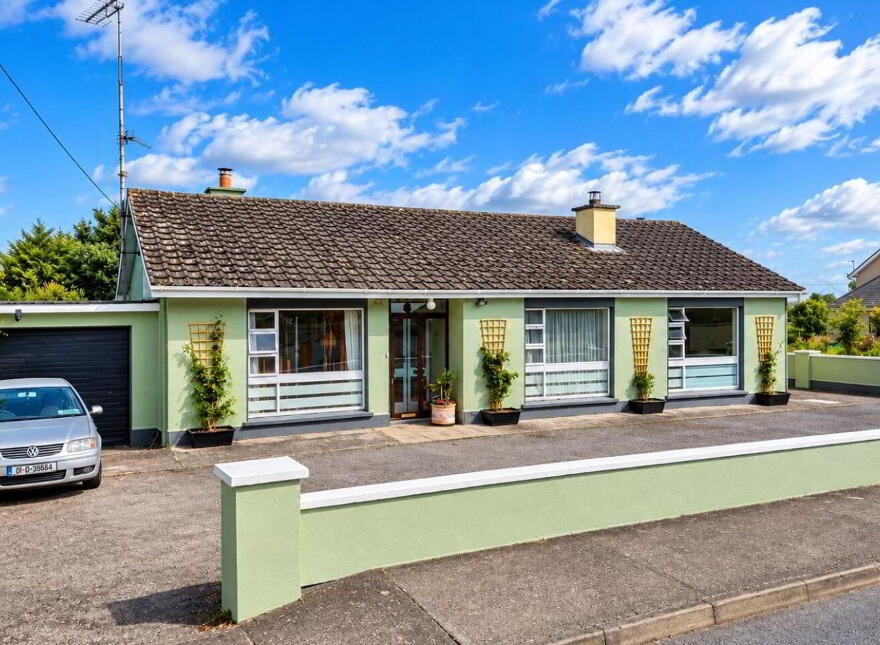 Cloonshanville, Frenchpark, Castlerea, F45X820