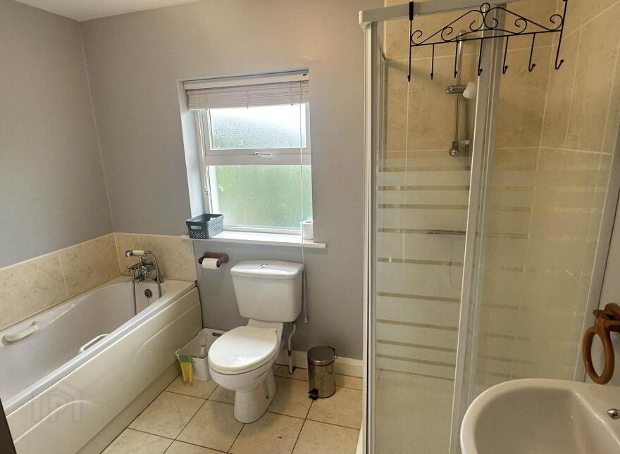 27 Cherry Avenue, Carndonagh, F93T440
