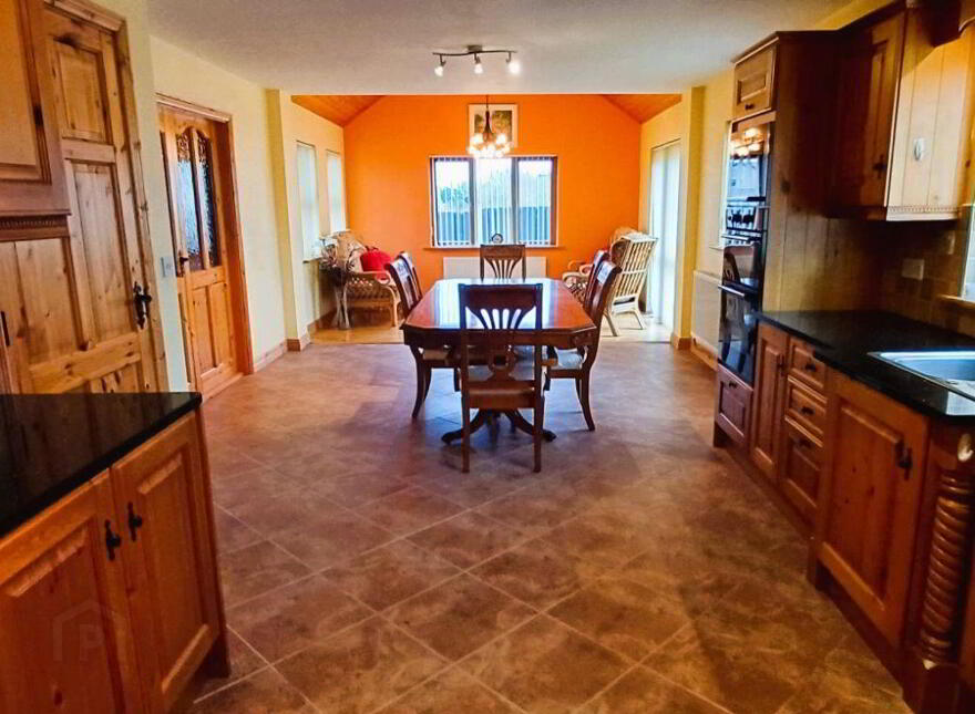 1 Lake View, Lough Gowna, Lough Gowna, H12VX98