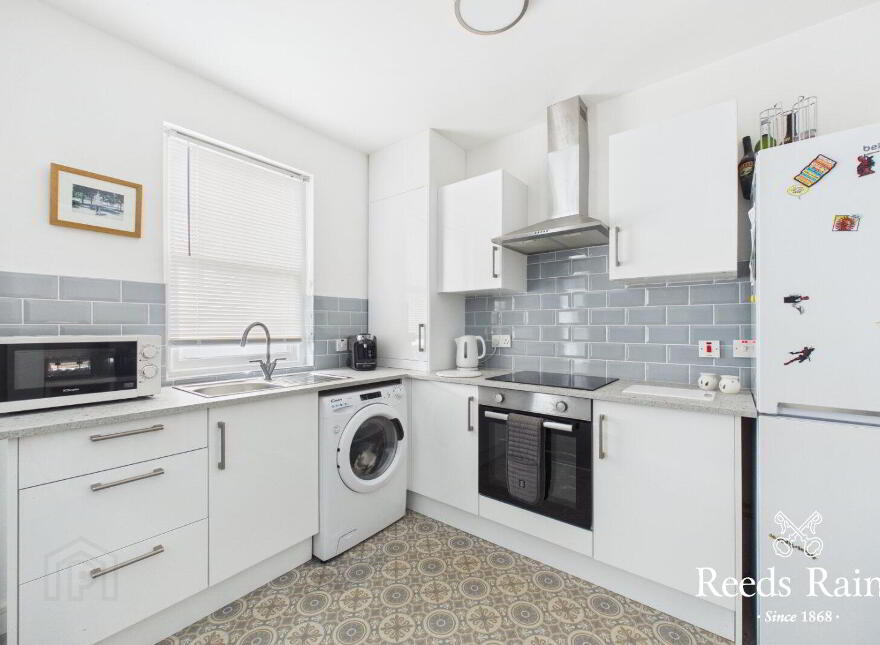 8 St. Nicholas Court, Carrickfergus, BT38 7FD