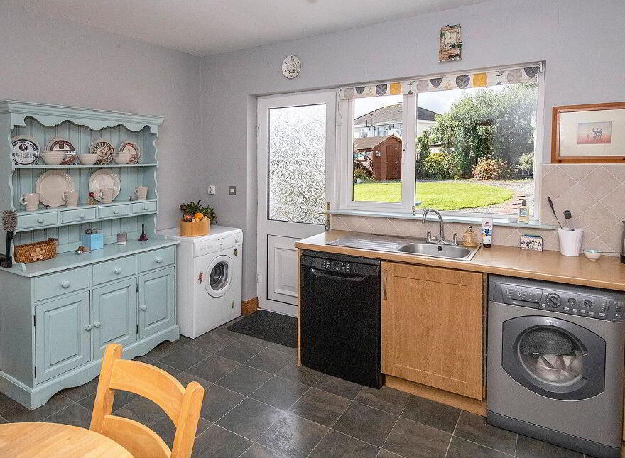 33 Willowbrook, Tallow, P51H276