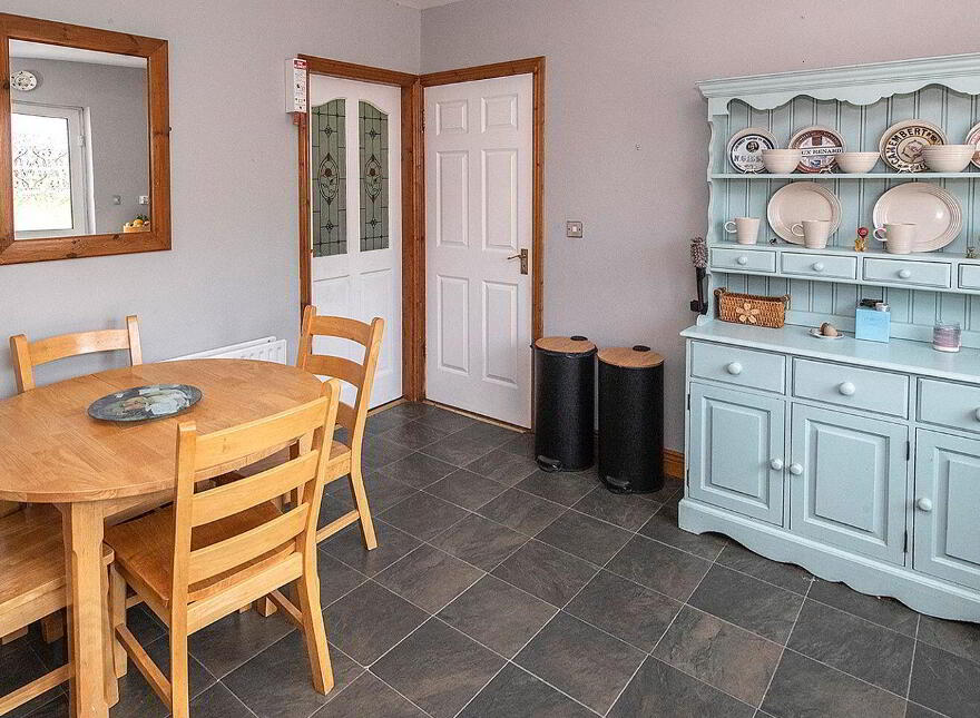 33 Willowbrook, Tallow, P51H276