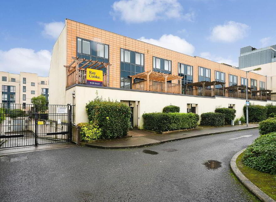 14 Lock Keepers Walk, Royal Canal Park, Dublin 15, D15 photo