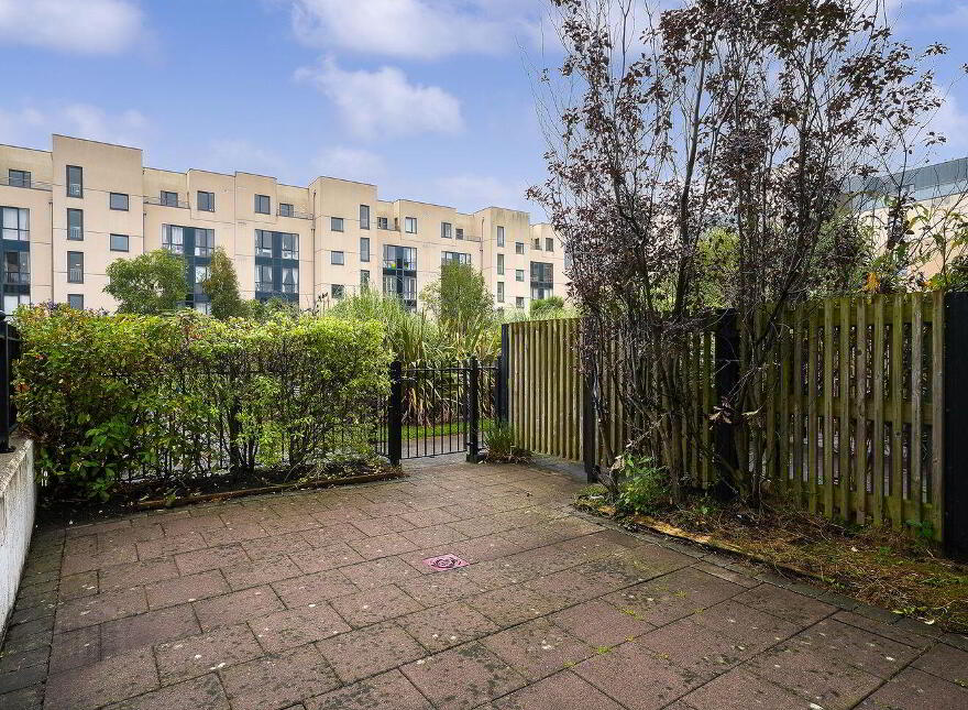 14 Lock Keepers Walk, Royal Canal Park, Dublin 15, D15