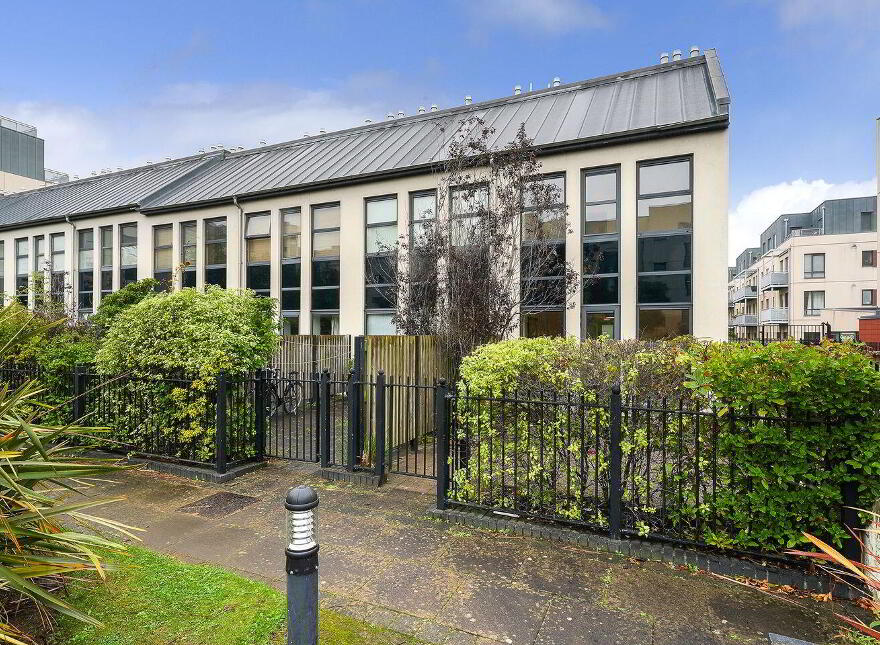 14 Lock Keepers Walk, Royal Canal Park, Dublin 15, D15