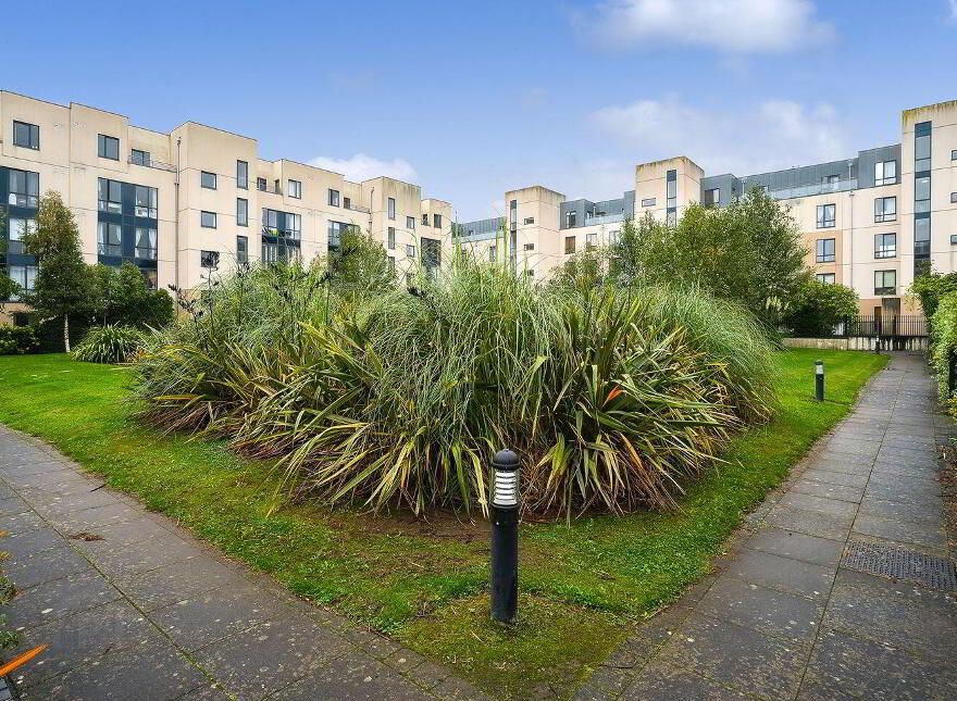 14 Lock Keepers Walk, Royal Canal Park, Dublin 15, D15