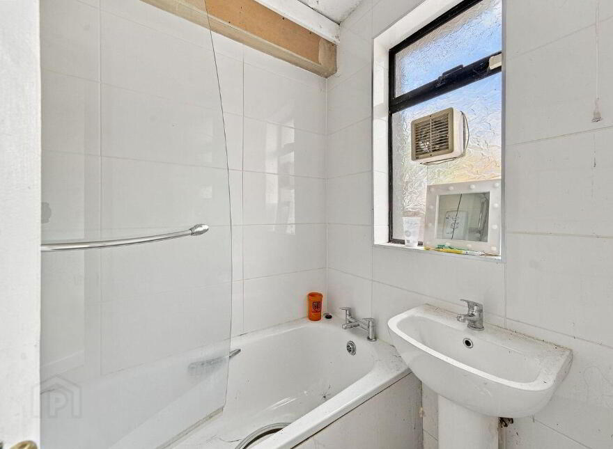 100 Claddagh Road, Ballyfermot, D10X650