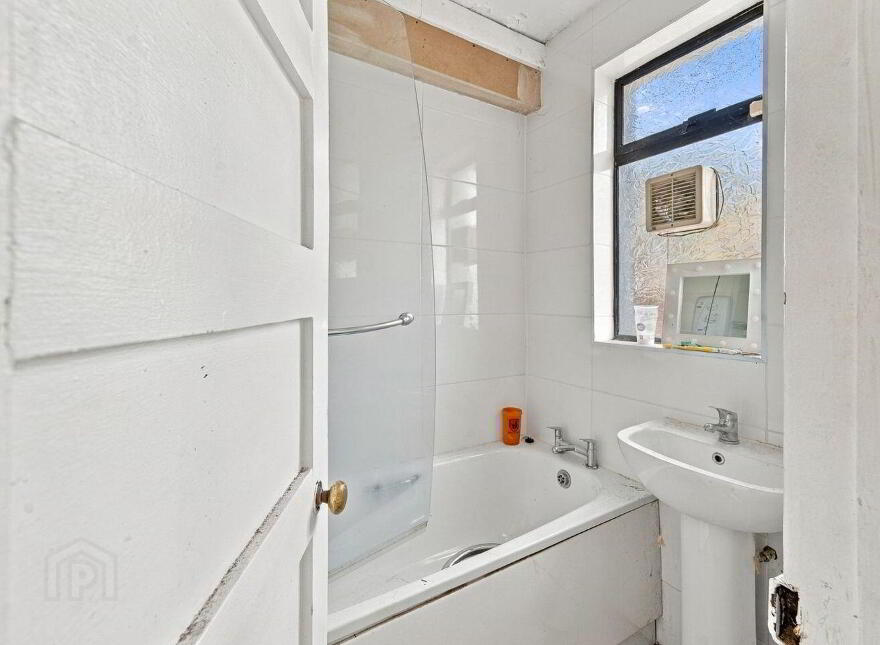 100 Claddagh Road, Ballyfermot, D10X650