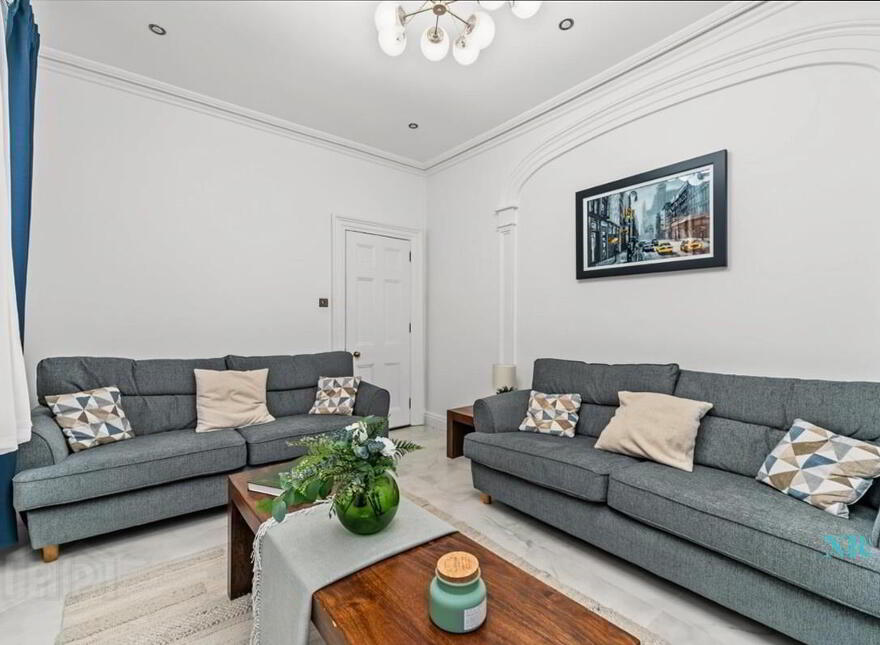 26 Joy Street, Belfast, BT2 8LE