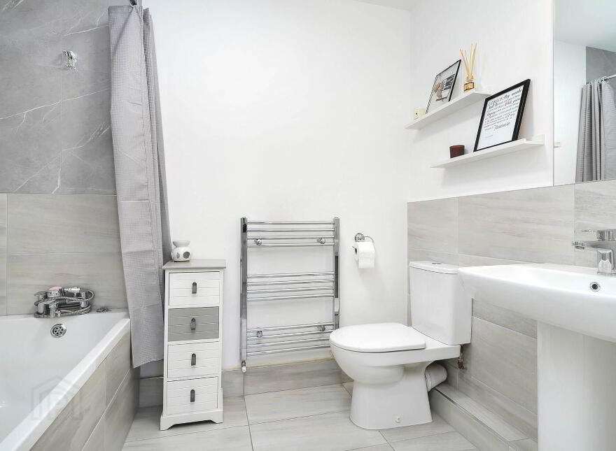 3 Hawthorn House, The Walk, Carrickmines Green, Carrickmines, Dublin, D18YD42