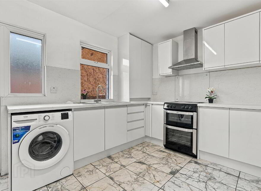 105 Hyndford Street, Belfast, BT5 5JF
