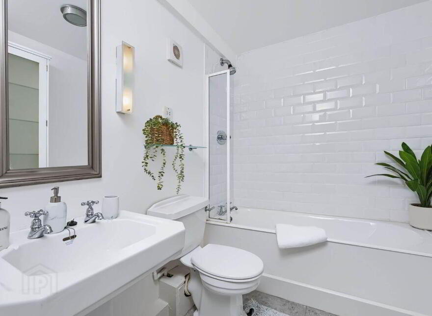 Apt 13 The Warehouse, Clanbrassil Terrace, Clanbrassil Str...South Circular Road, D08V400