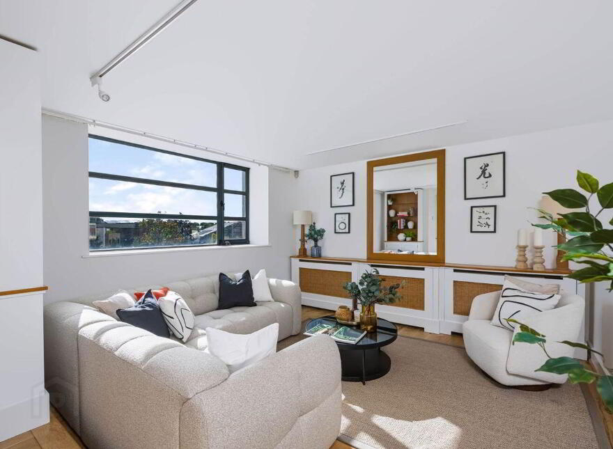 Apt 13 The Warehouse, Clanbrassil Terrace, Clanbrassil Str...South Circular Road, D08V400