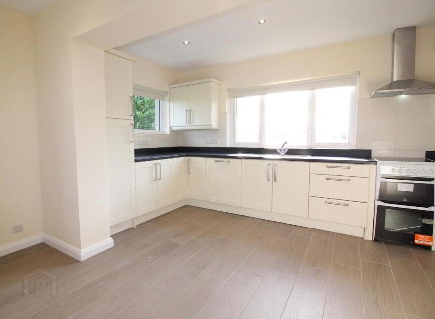 18 Dunygarton Road, Lisburn, BT27 5RT