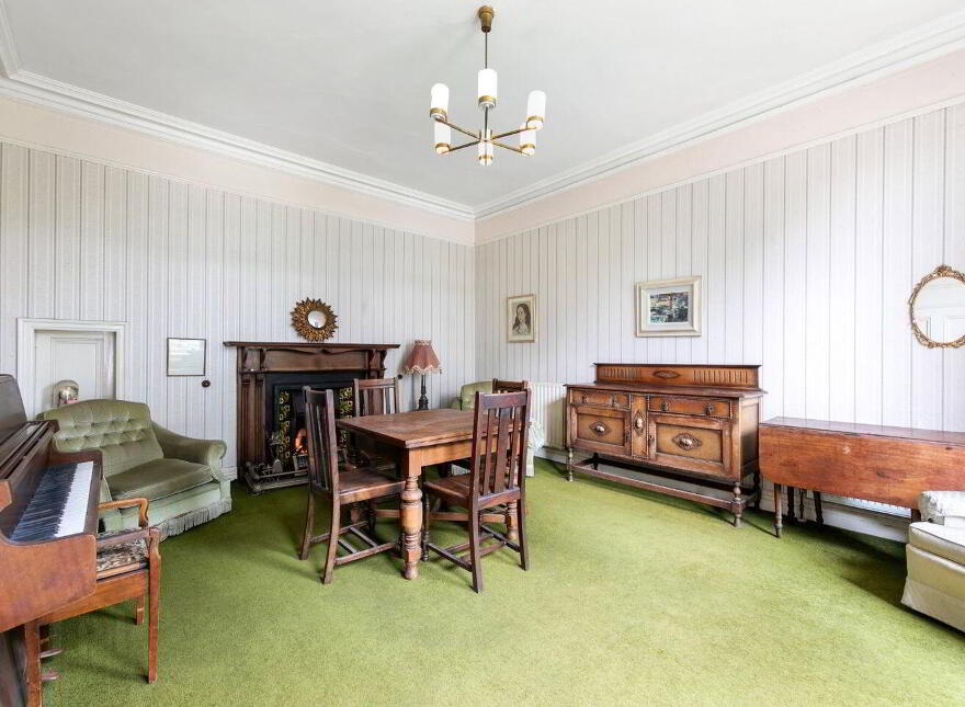 Teevinore, La Touche Road, Greystones, A63P283
