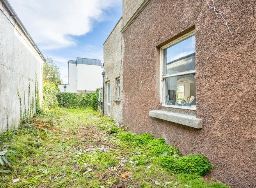 Teevinore, La Touche Road, Greystones, A63P283