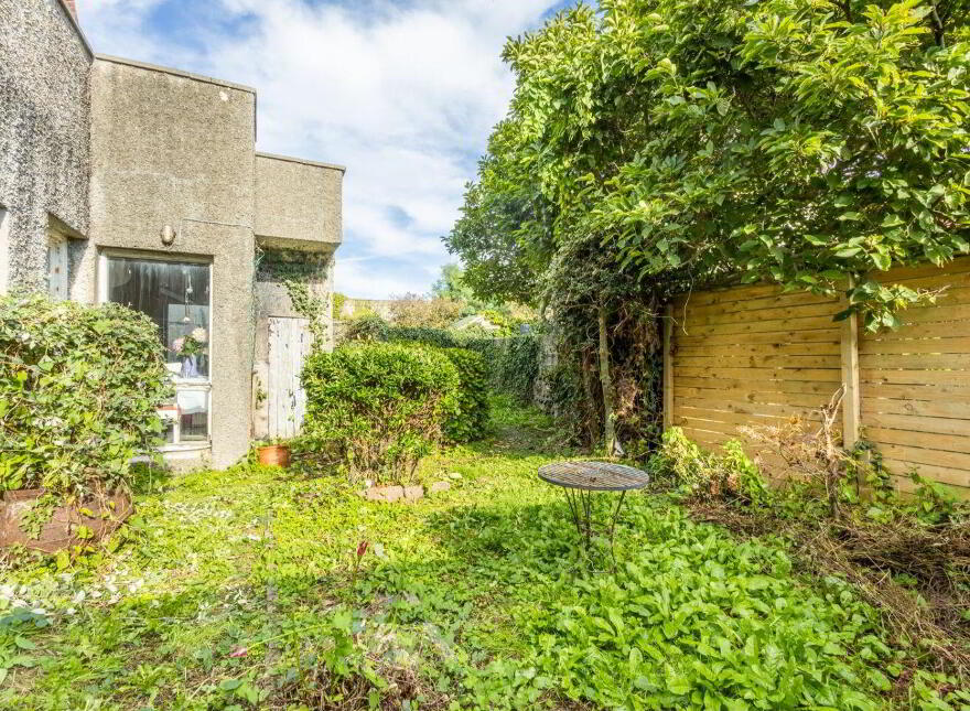 Teevinore, La Touche Road, Greystones, A63P283