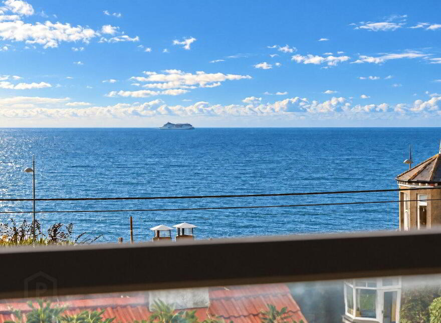 Teevinore, La Touche Road, Greystones, A63P283