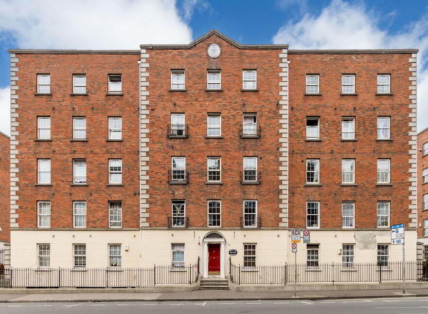 122 Custom Hall, Gardiner Street, Dublin 1, D01WR23