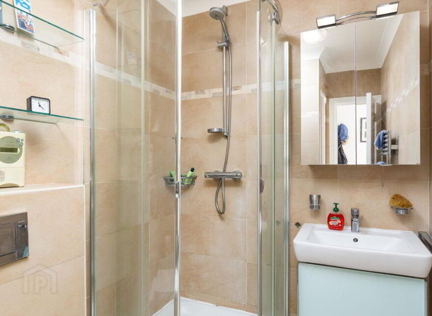 122 Custom Hall, Gardiner Street, Dublin 1, D01WR23