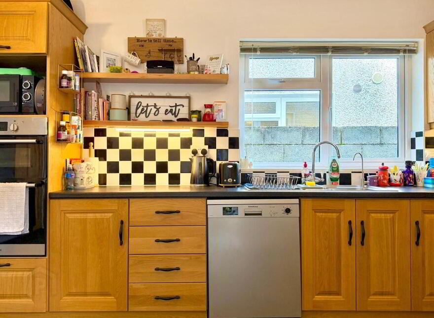 23 Ross Árd, Monksland, Athlone, N37C8E2