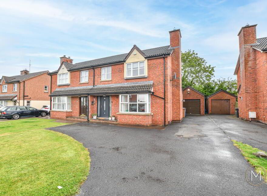 56 Meadowlands, Antrim, BT41 4EU