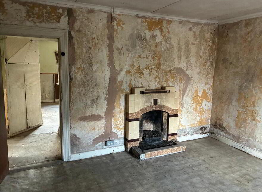 Substantial Detached Home 2.72 Acres, Cregg House, Clashmore, P36RP86