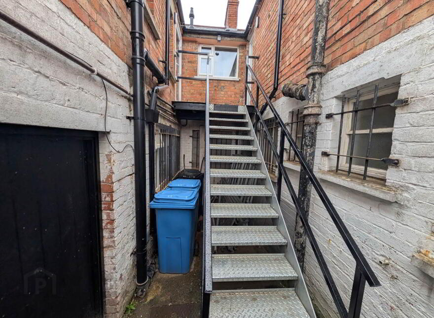 168 Kingsway, Belfast, BT17 9AD
