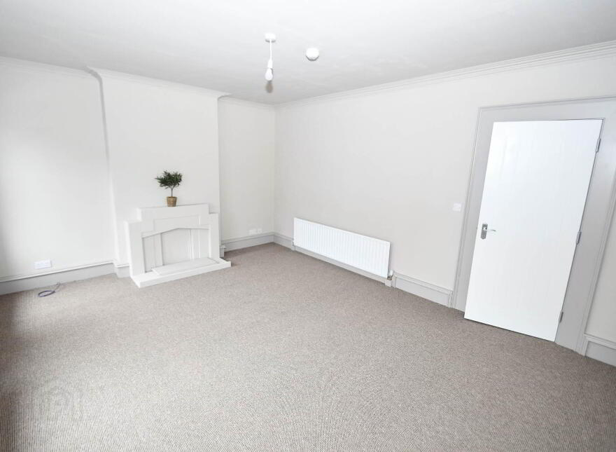 168 Kingsway, Belfast, BT17 9AD